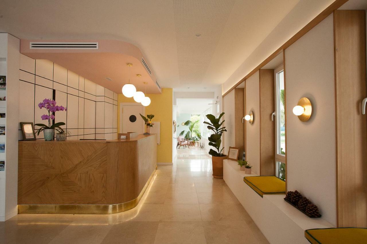 Hostal Las Cumbres Конил-де-ла-Фронтера Екстериор снимка