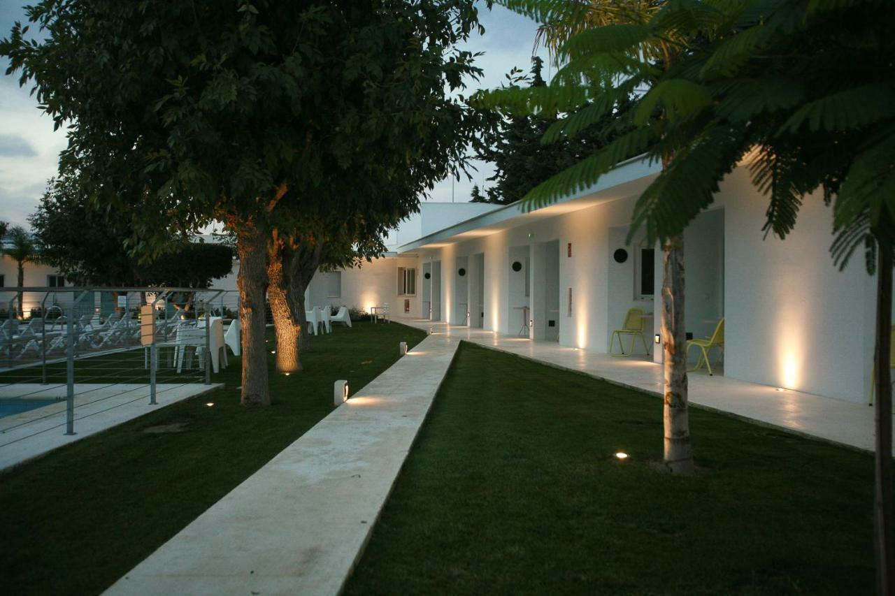 Hostal Las Cumbres Конил-де-ла-Фронтера Екстериор снимка